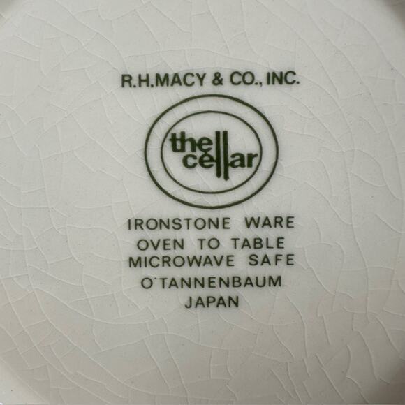 The Cellar O'Tannenbaum, 1 Large Rim Soup Bowl, Holly & Ribbon Border Christmas - Picture 2 of 13